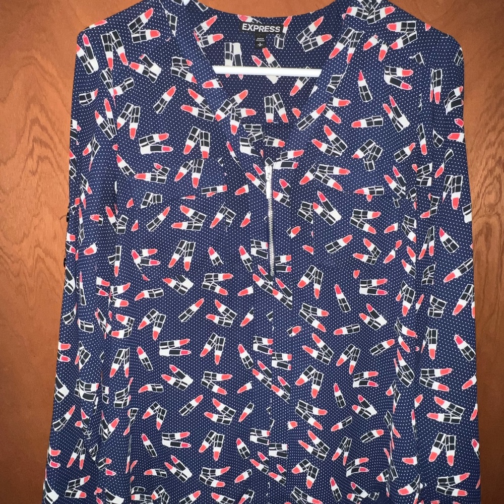 Express Navy Lipstick Print Women's Top